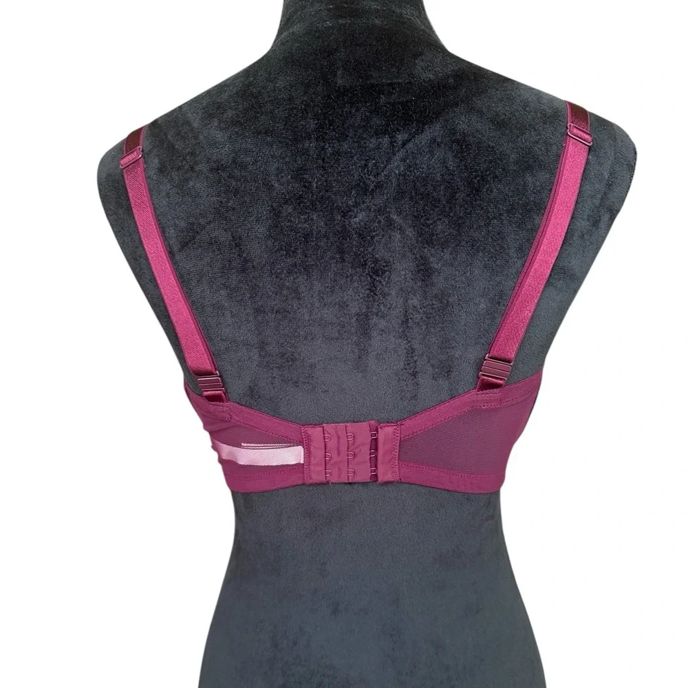 Victoria’s Secret Burgundy‎ Lace Padded no wire Bra size 38DDD